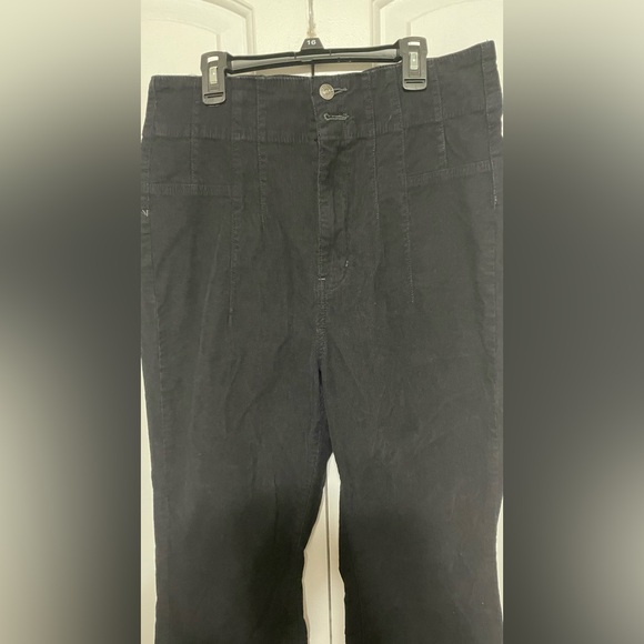 WE THE FREE Jayde Cord Flare Jeans Size 31/ Color Black - Picture 7 of 9